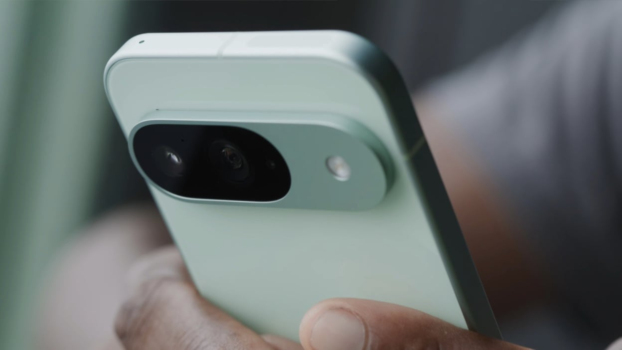 Your Pixel Has a Dangerous Security Vulnerability Baked Into Its Firmware